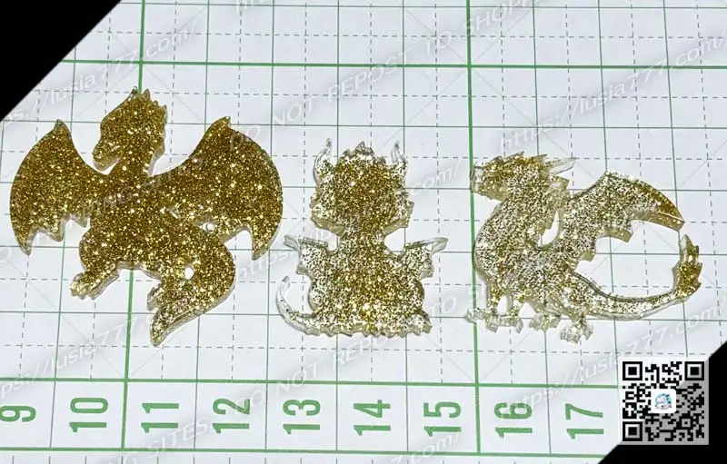 レジンで作った、ゴールドドラゴン。