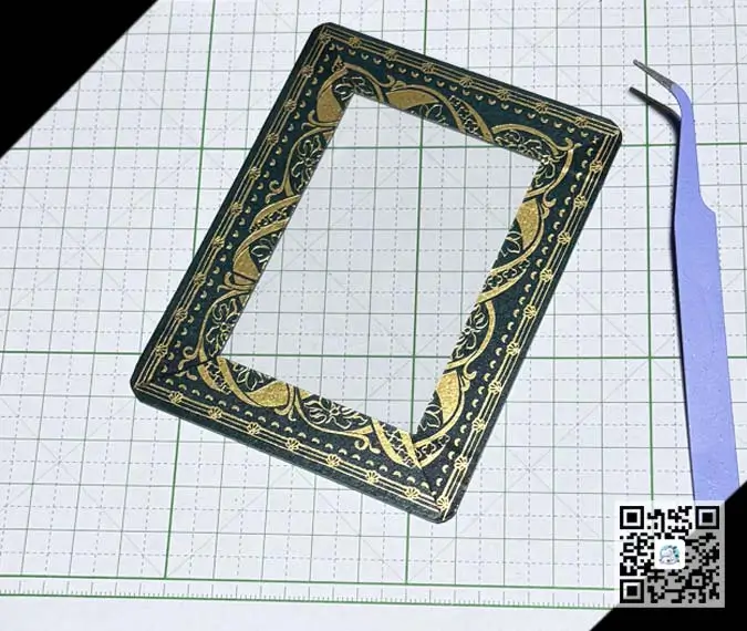 カードケースデコの作り方。上下左右にマステを貼った、シンプルなデコレーション。